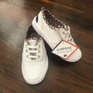NWT Sperry white and leopard canvas slip-on shoes